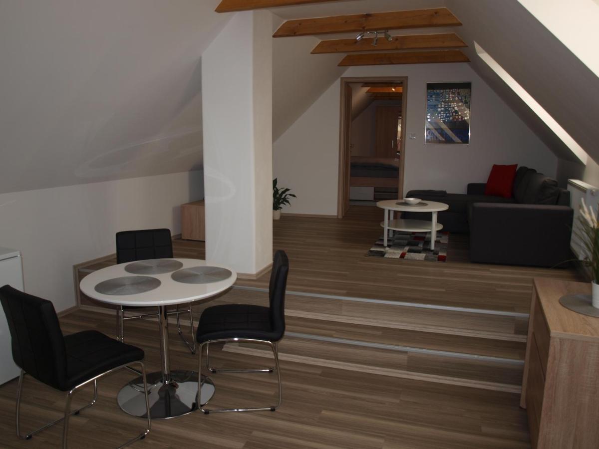 Apartamento Martinuv Dvur Plzeň Exterior foto